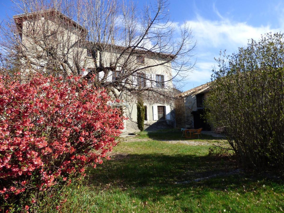 Le Relais Des Baronnies Hotel Montjay  Exterior foto